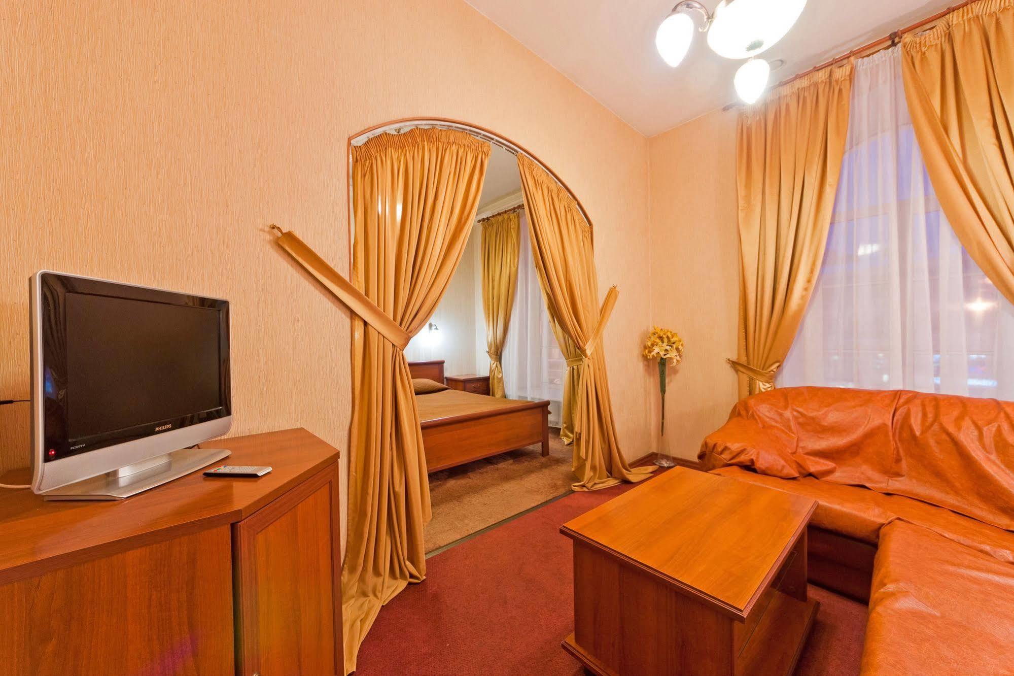 Nevsky Express Apartment Saint Petersburg Exterior photo